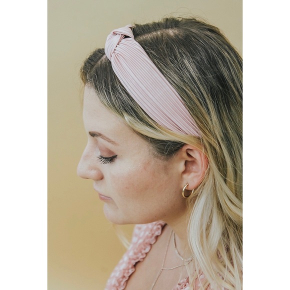 Brinisity Accessories - TWIST KNOT HEADBAND- BLUSH